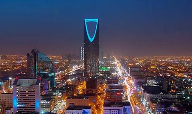 亚马逊网址是多少（网络上最早开始经营电子